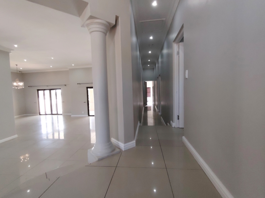 To Let 3 Bedroom Property for Rent in Jakarandas Western Cape